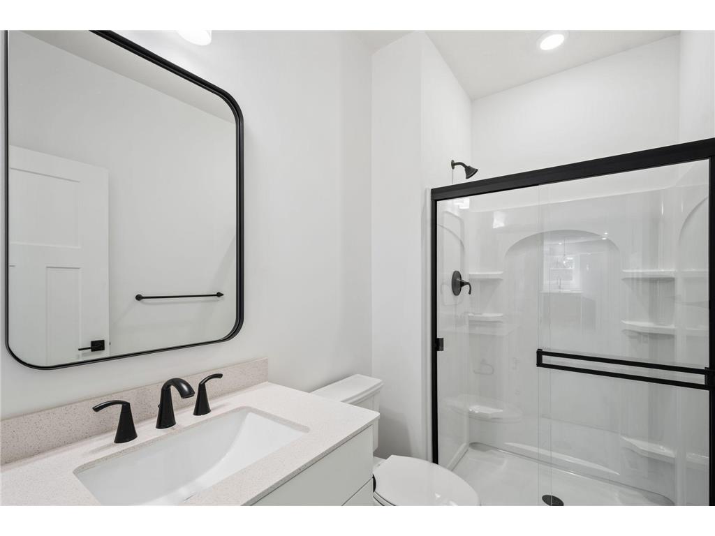 1884 Royal Boulevard N Lake Elmo MN 55042 7000905 image14