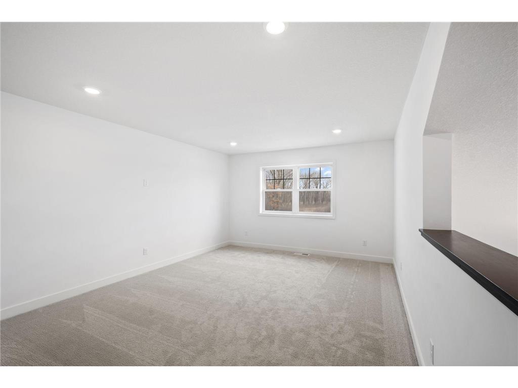 1884 Royal Boulevard N Lake Elmo MN 55042 7000905 image19