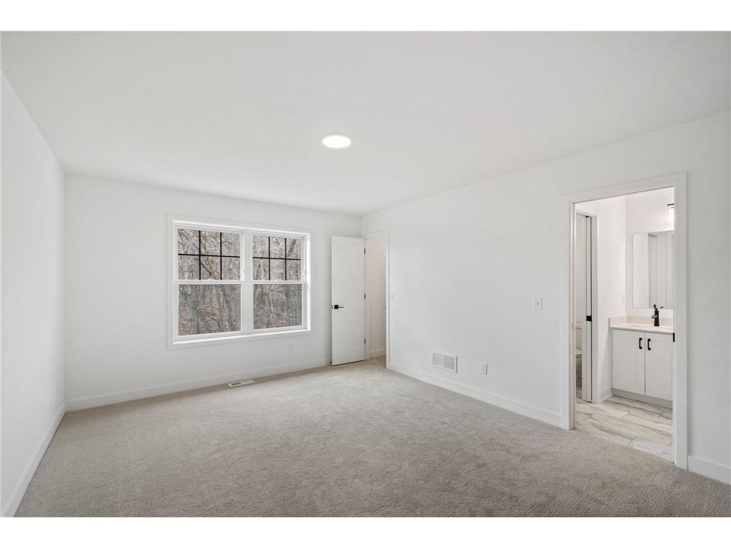 1884 Royal Boulevard N Lake Elmo MN 55042 7000905 image23