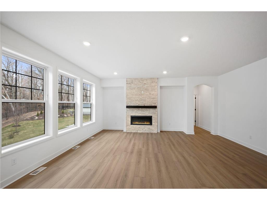 1884 Royal Boulevard N Lake Elmo MN 55042 7000905 image8