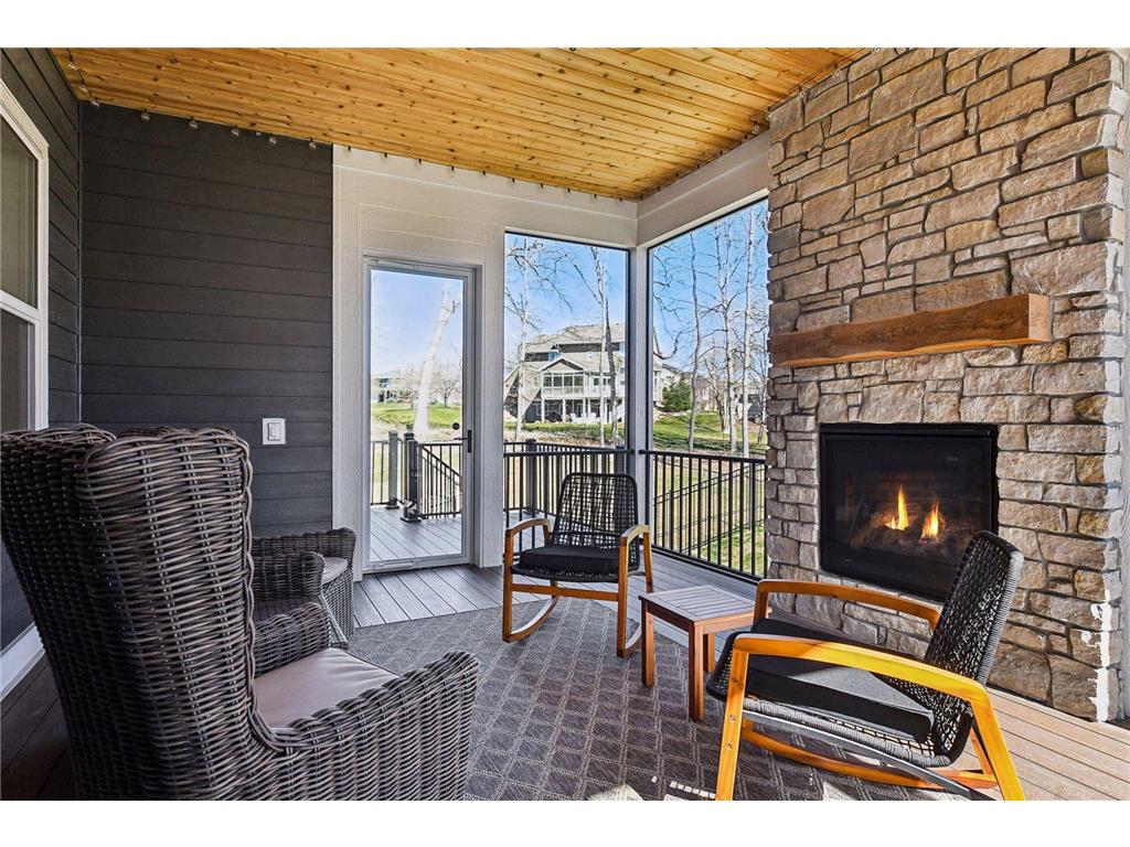 1886 Della Drive Chanhassen MN 55317 7034979 image25