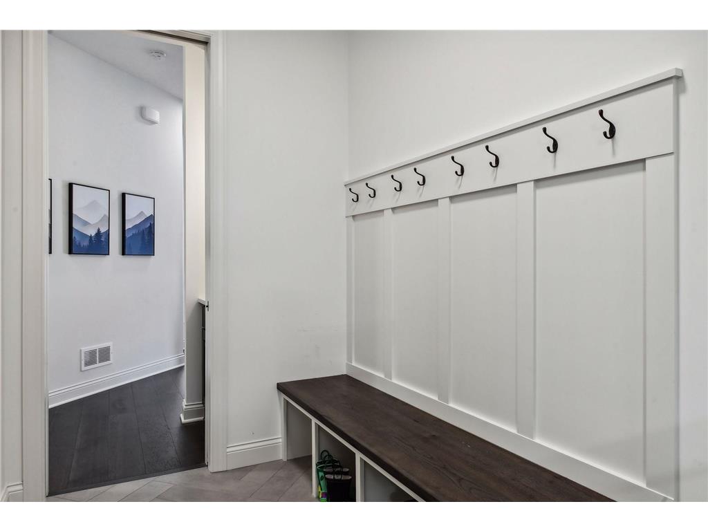 1886 Della Drive Chanhassen MN 55317 7034979 image29