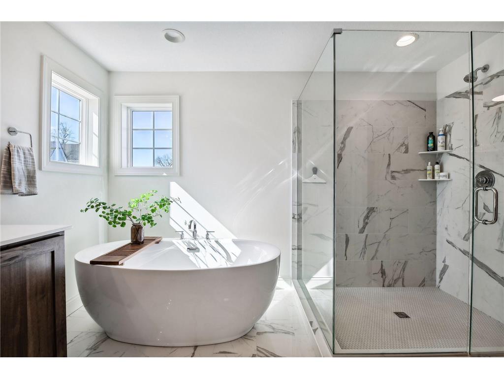 1886 Della Drive Chanhassen MN 55317 7034979 image37