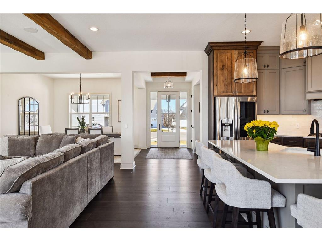 1886 Della Drive Chanhassen MN 55317 7034979 image4