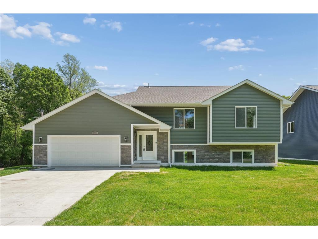 1886 Desoto Street N Maplewood MN 55117 7085813 image1