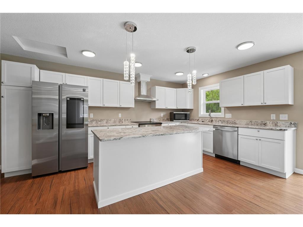 1886 Desoto Street N Maplewood MN 55117 7085813 image2