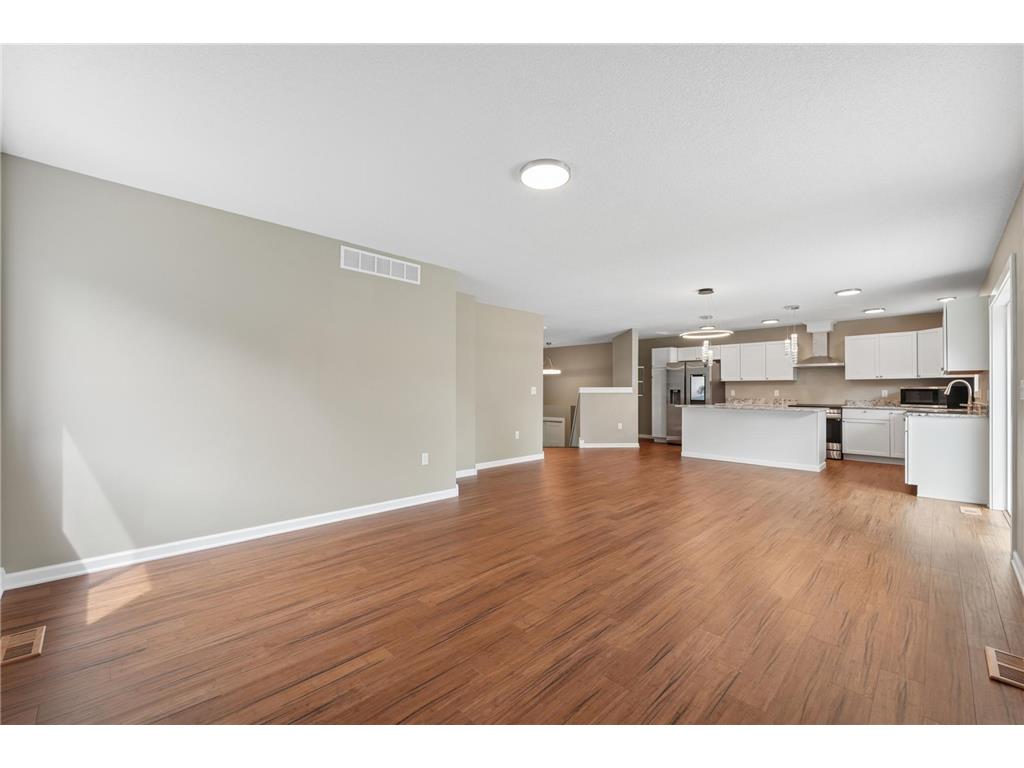 1886 Desoto Street N Maplewood MN 55117 7085813 image3