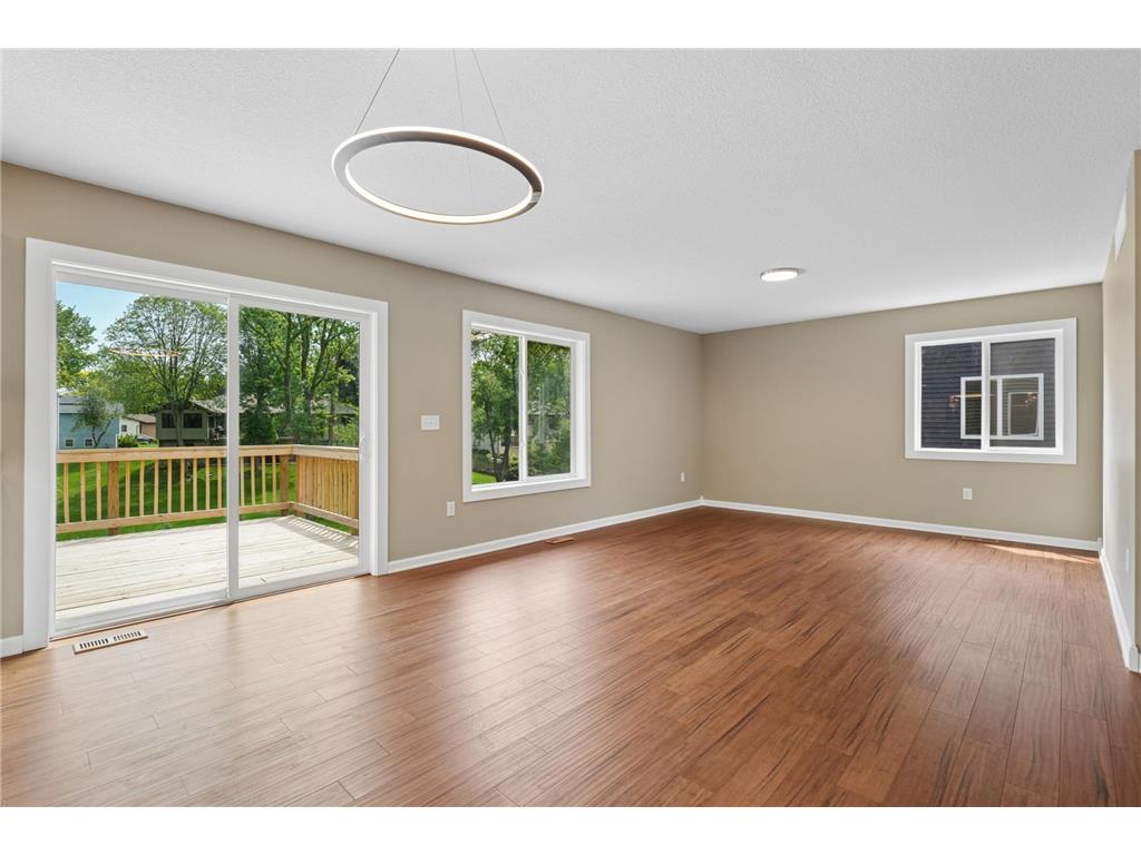 1886 Desoto Street N Maplewood MN 55117 7085813 image4