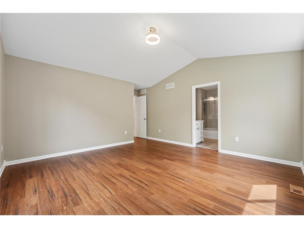 1886 Desoto Street N Maplewood MN 55117 7085813 image5