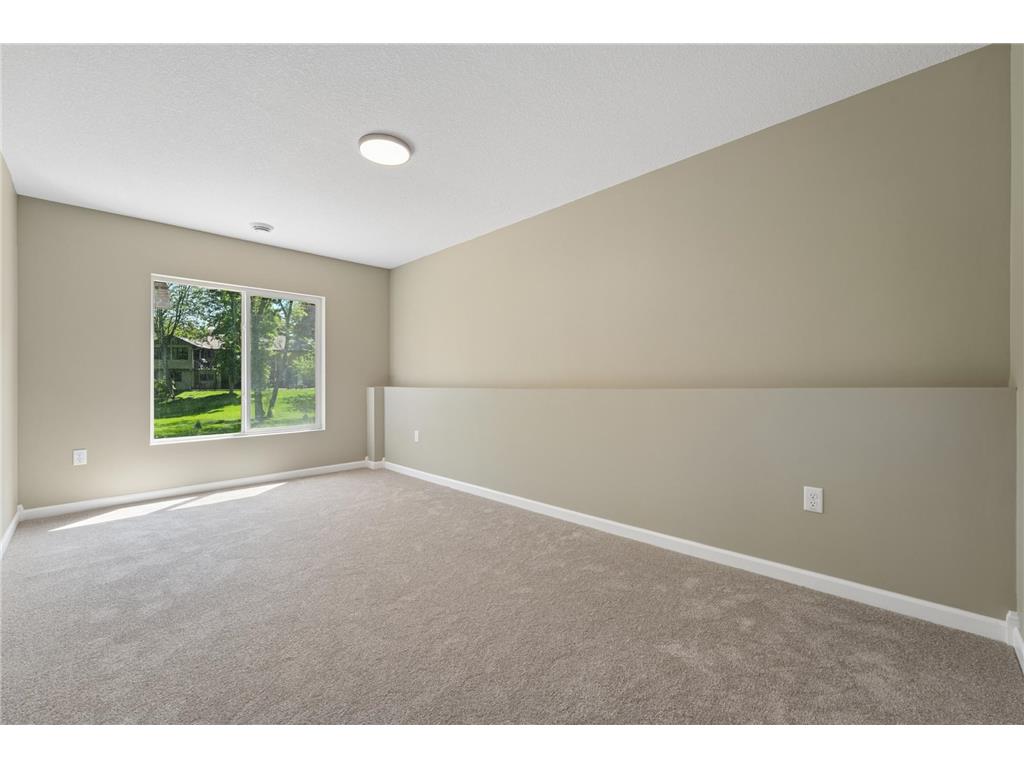 1886 Desoto Street N Maplewood MN 55117 7085813 image8