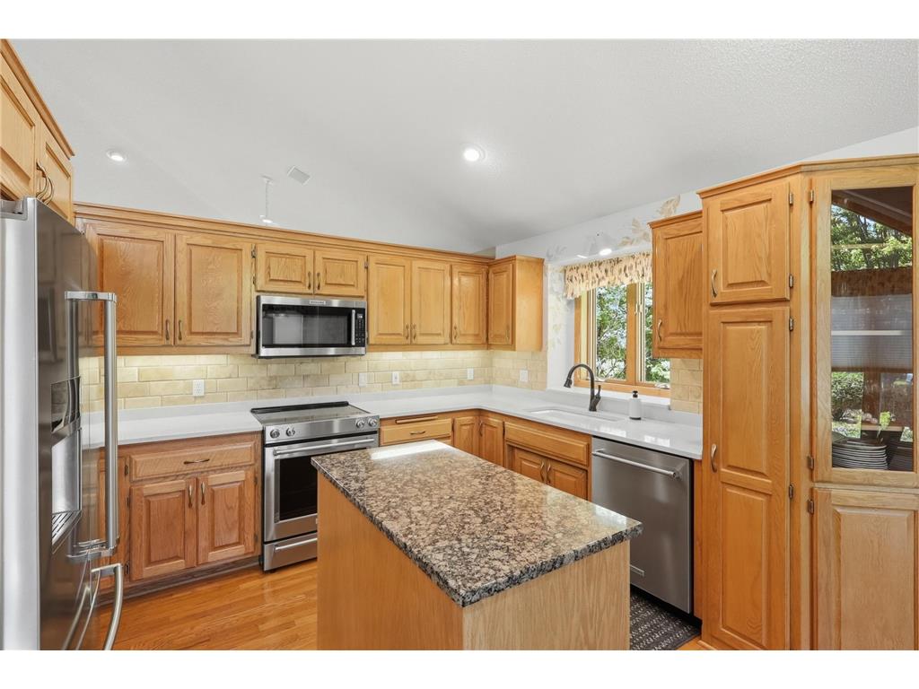 1887 Magnolia Lane N Plymouth MN 55441 7081538 image10