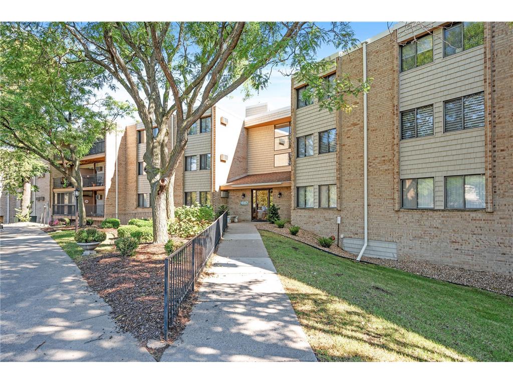 1887 Silver Bell Road 110, Eagan, MN, 55122 MLS 6309736 Edina Realty