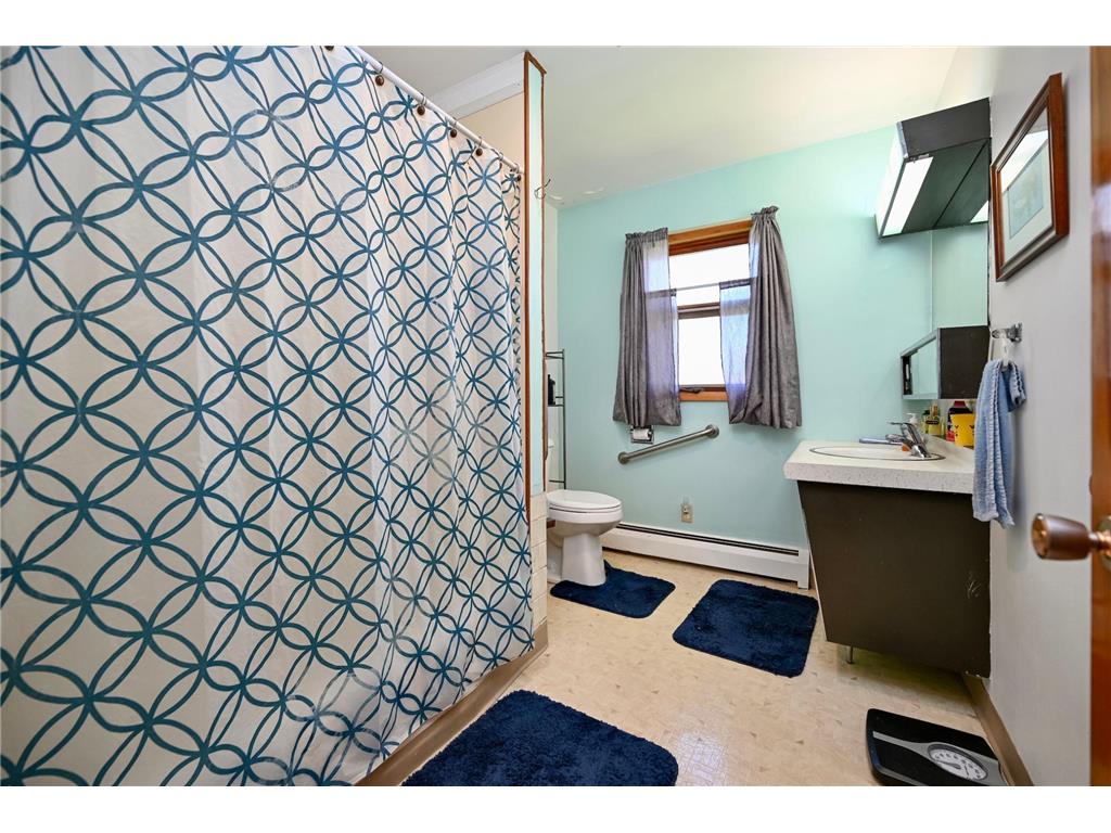 1888 Gilmore Avenue Winona MN 55987 7068974 image14