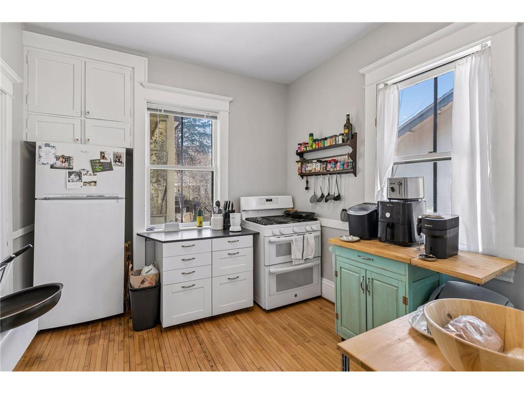 1888 Goodrich Avenue Saint Paul MN 55105 7047000 image21