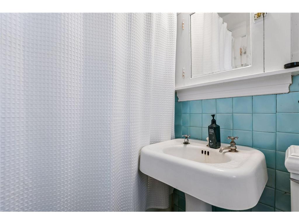 1888 Goodrich Avenue Saint Paul MN 55105 7047000 image29