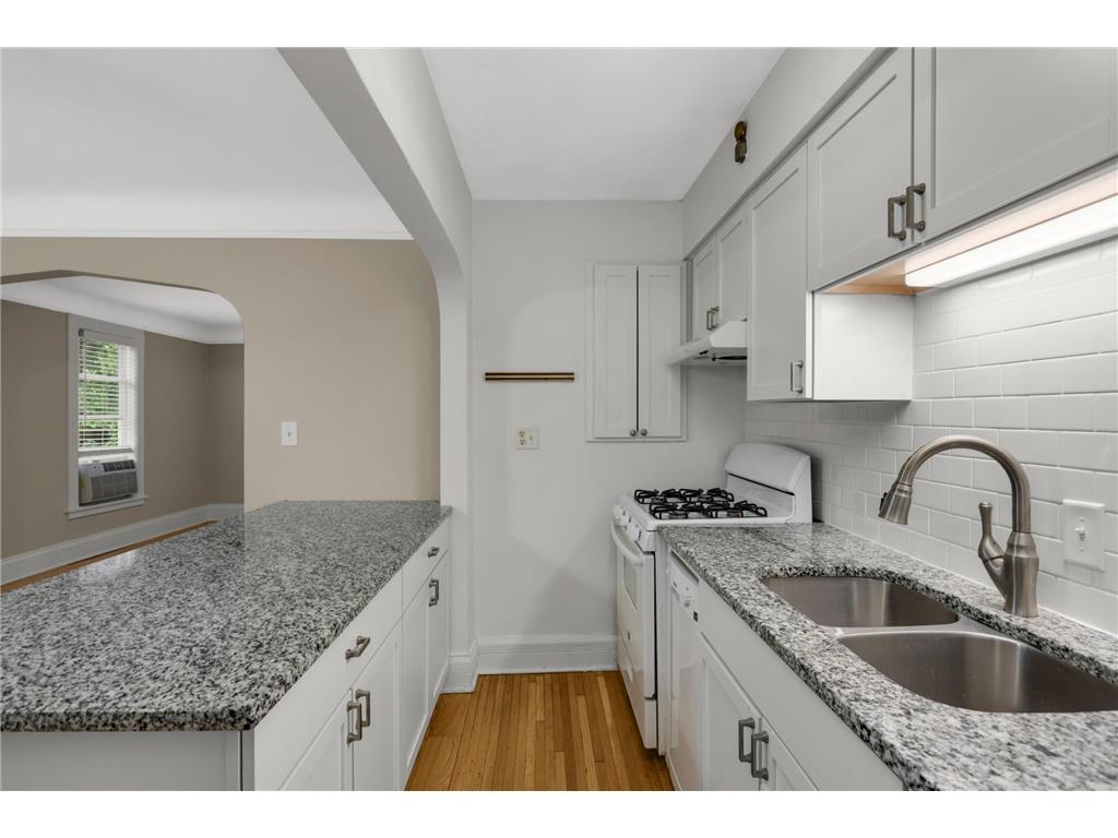 1889 Carroll Avenue #3 Saint Paul MN 55104 7094567 image14