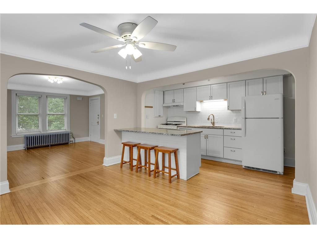 1889 Carroll Avenue #3 Saint Paul MN 55104 7094567 image3