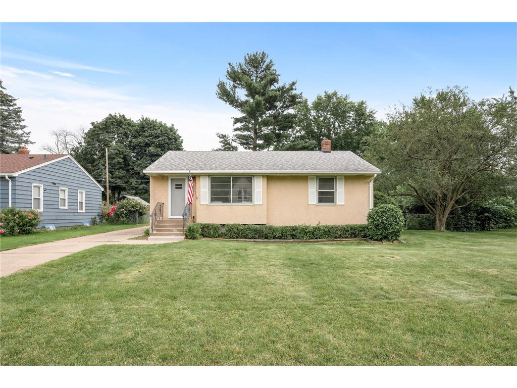 1890 Clarence Street Maplewood MN 55109 6560852 image1