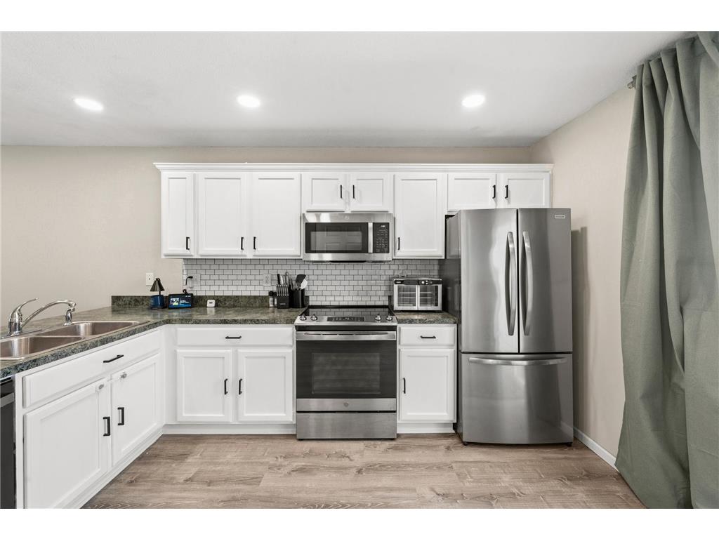 1890 Fisher Way #C River Falls WI 54022 7038154 image4