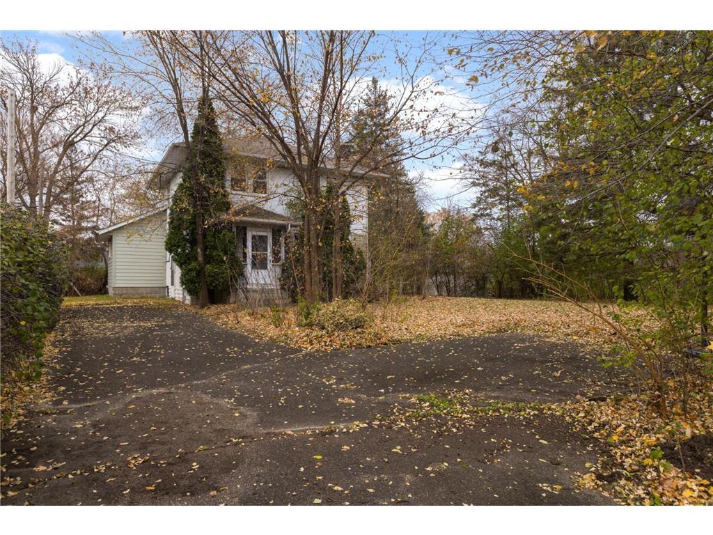 1890 Hamline Avenue N Roseville MN 55113 6819044 image1