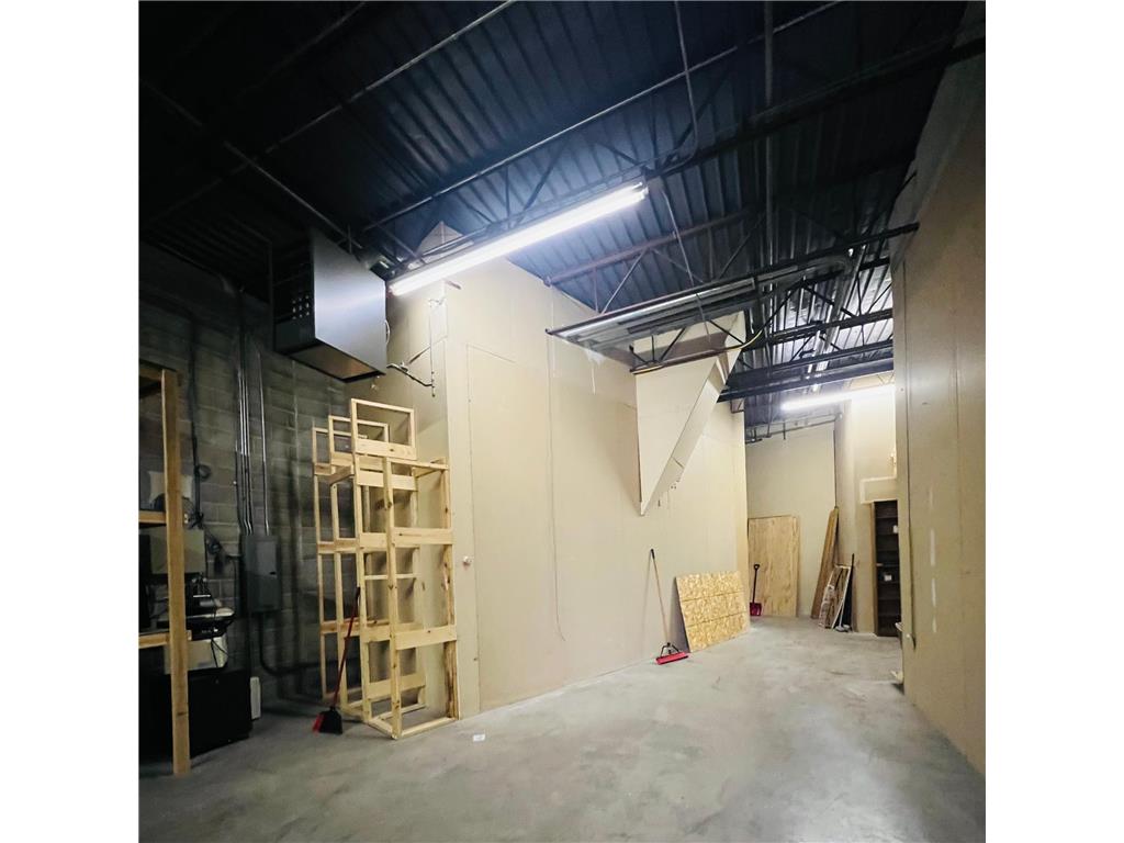 1890 Wooddale Drive #Suite 100 Woodbury MN 55125 6689367 image17