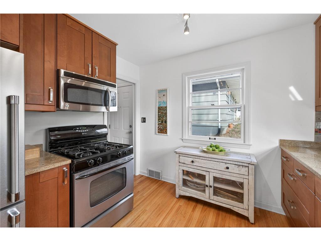 1890 Yorkshire Avenue Saint Paul MN 55116 7073736 image15