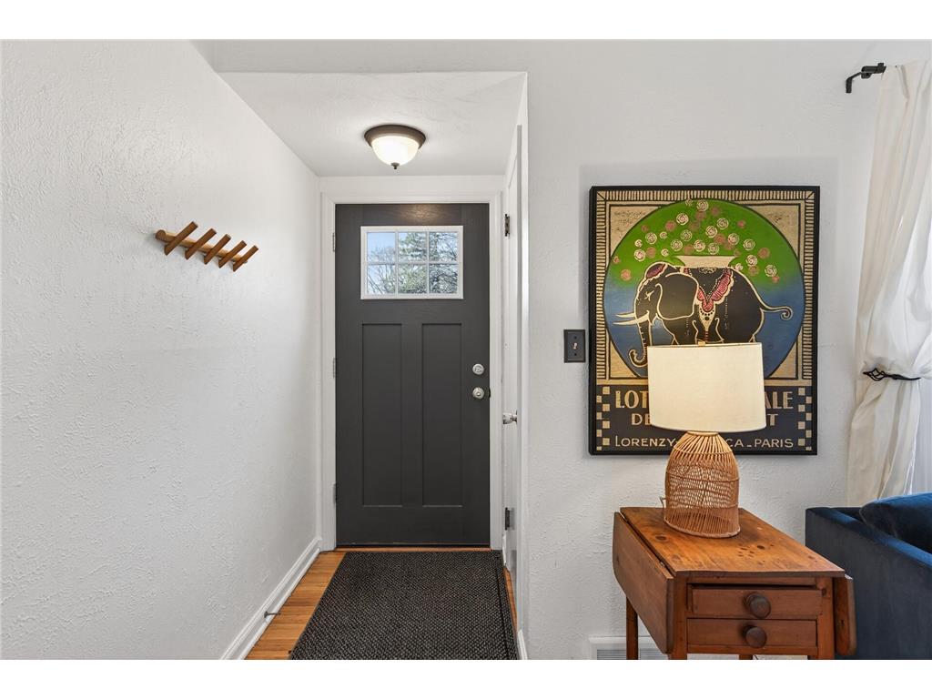 1890 Yorkshire Avenue Saint Paul MN 55116 7073736 image2