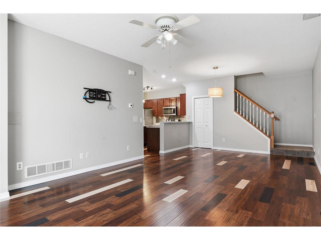 18902 96th Place N Maple Grove MN 55311 7069564 image1