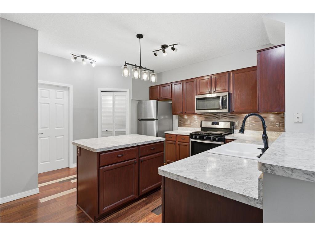 18902 96th Place N Maple Grove MN 55311 7069564 image10