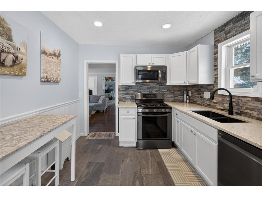 1891 4th Street White Bear Lake MN 55110 7035286 image10