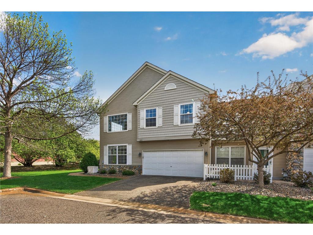 1891 Wildflower Court Shoreview MN 55126 7064283 image1
