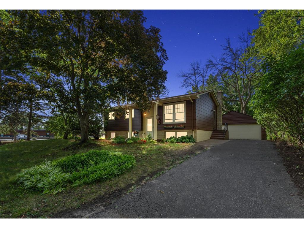 1892 Roth Street White Bear Lake MN 55110 6395445 image1