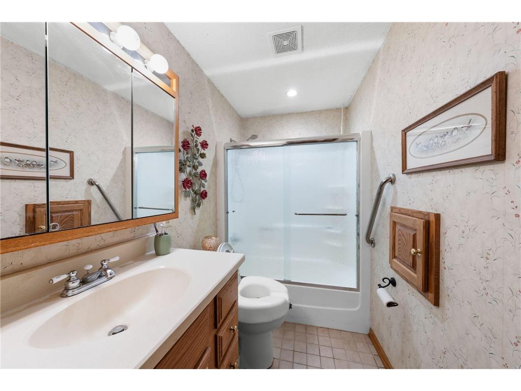 1893 Sunrise Court White Bear Lake MN 55110 7057215 image8