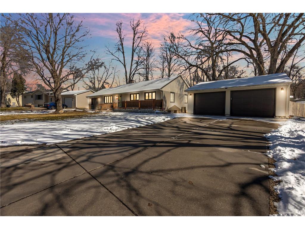 1894 Maryknoll Avenue N Maplewood MN 55109 7037048 image1