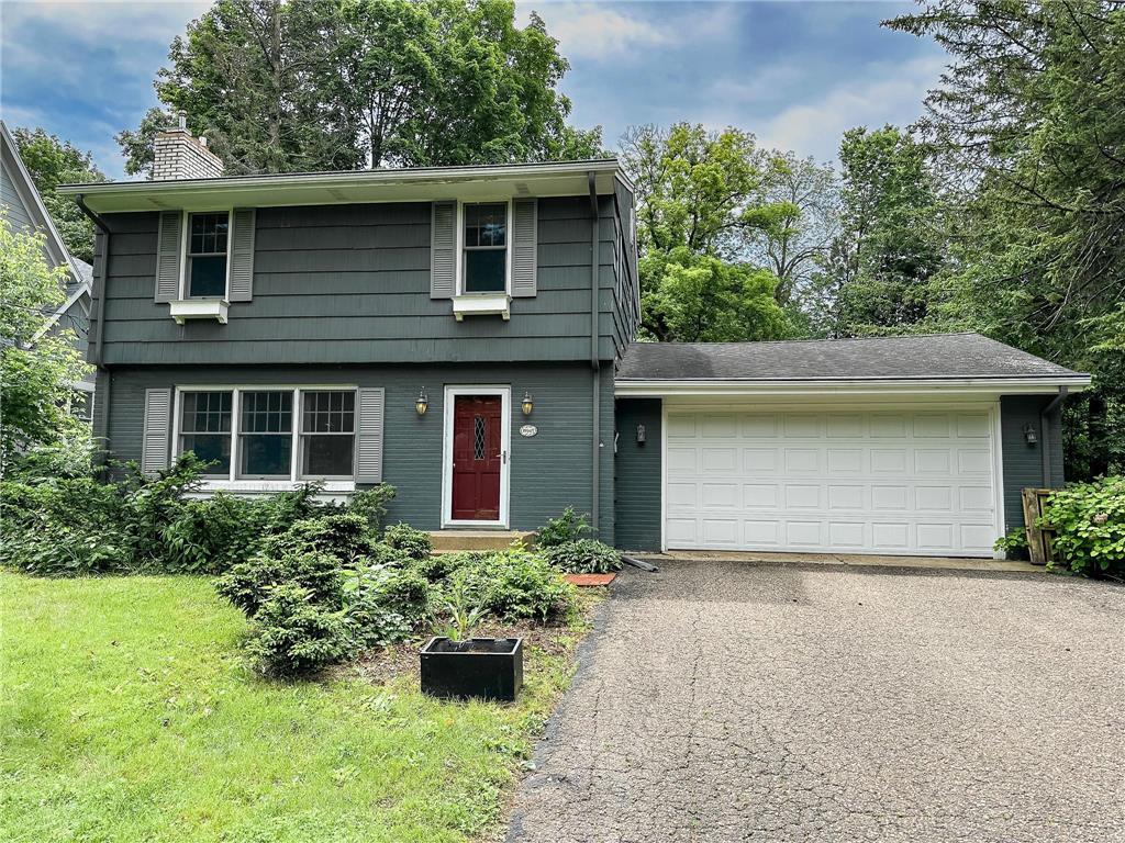 18945 Easton Road Deephaven MN 55391 6550061 image1