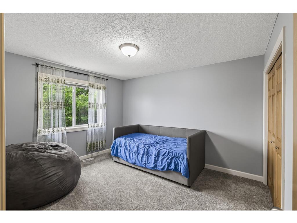 1895 Omega Drive Shakopee MN 55379 6818382 image28