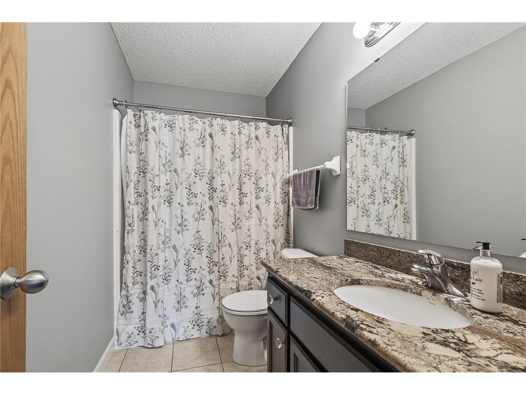 1895 Omega Drive Shakopee MN 55379 6818382 image32