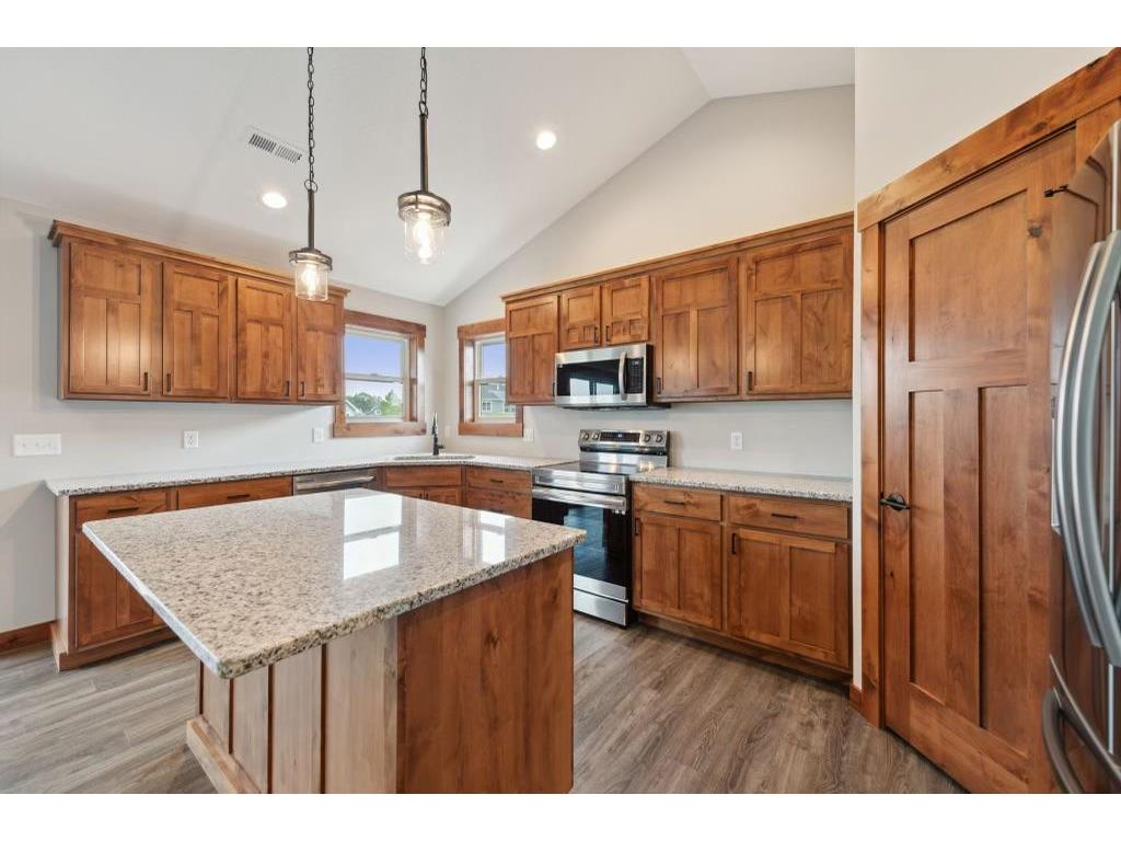 1895 Otter Way New Richmond WI 54017 6586889 image1