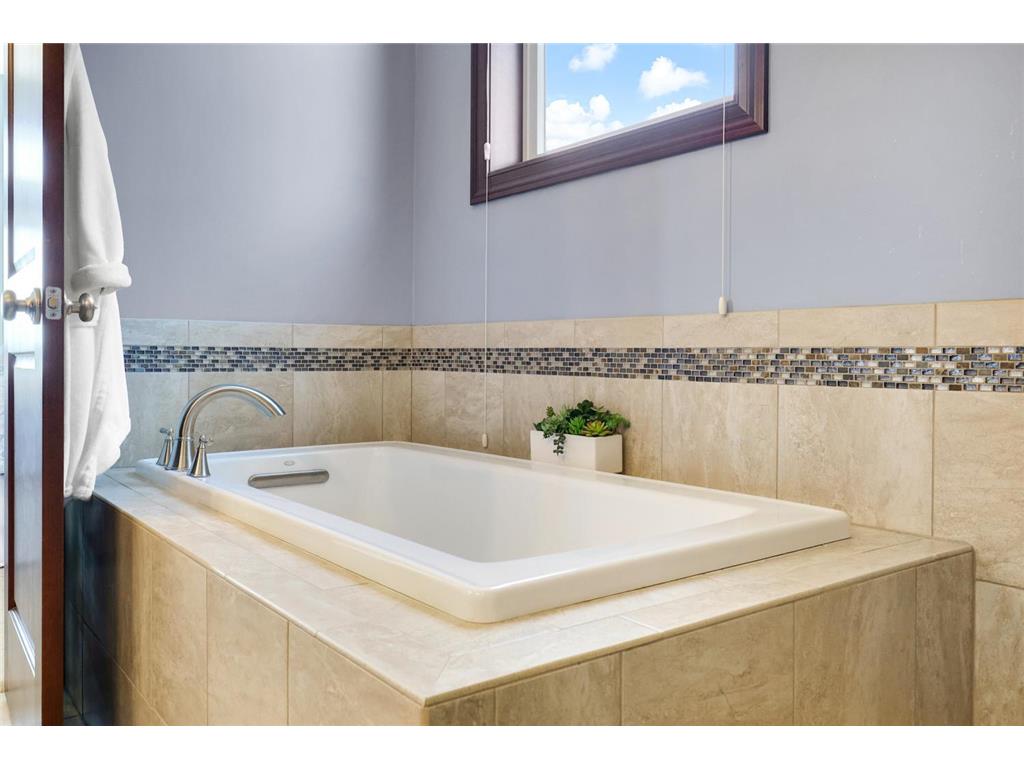18950 Iden Avenue Lakeville MN 55044 7077801 image24