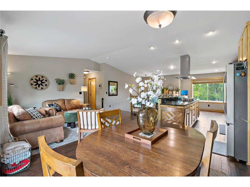 1896 Adele Street Maplewood MN 55109 7085027 image16
