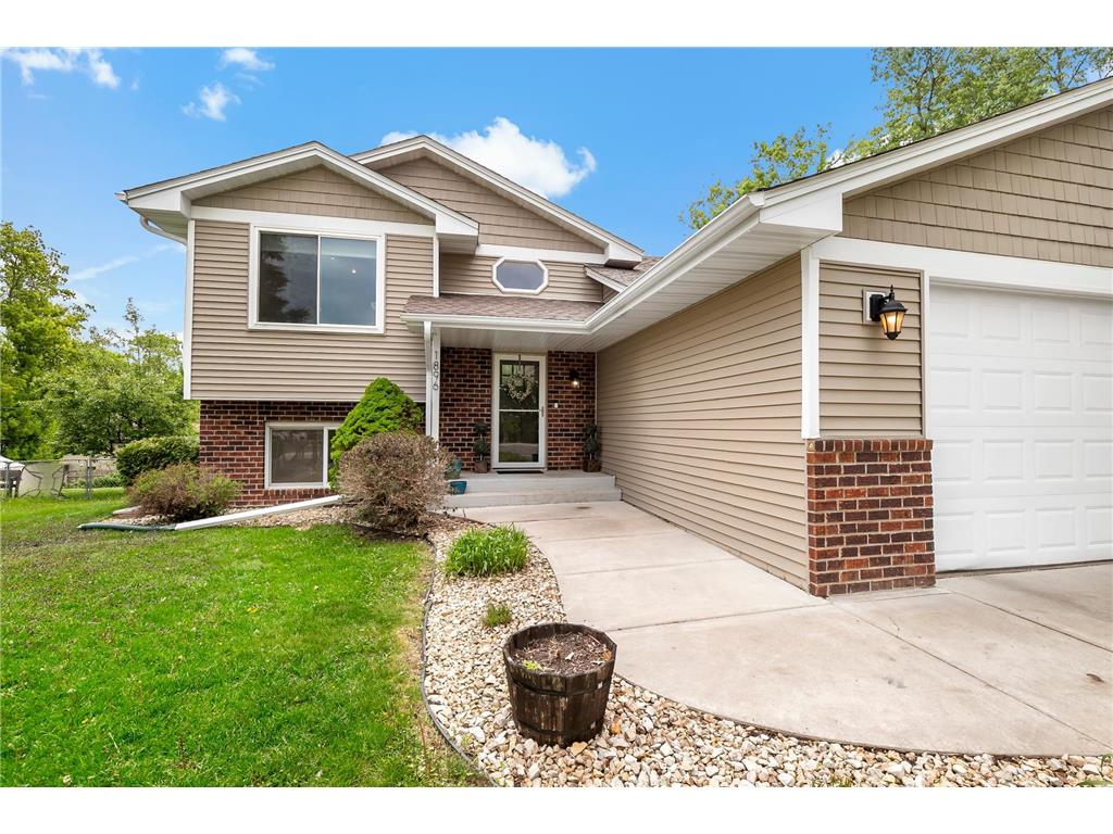 1896 Adele Street Maplewood MN 55109 7085027 image3