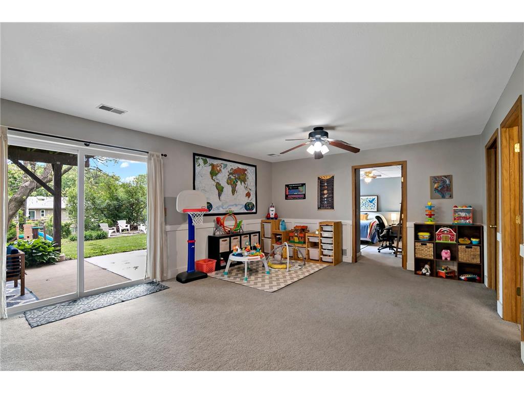 1896 Adele Street Maplewood MN 55109 7085027 image41
