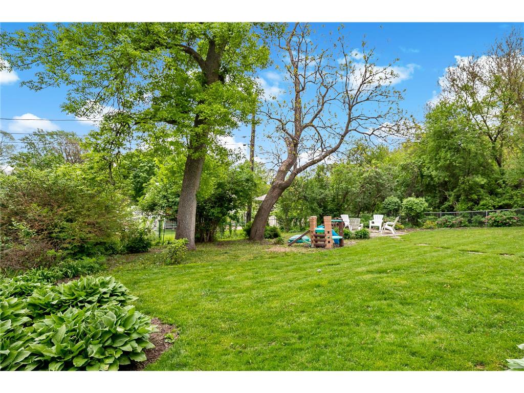 1896 Adele Street Maplewood MN 55109 7085027 image5