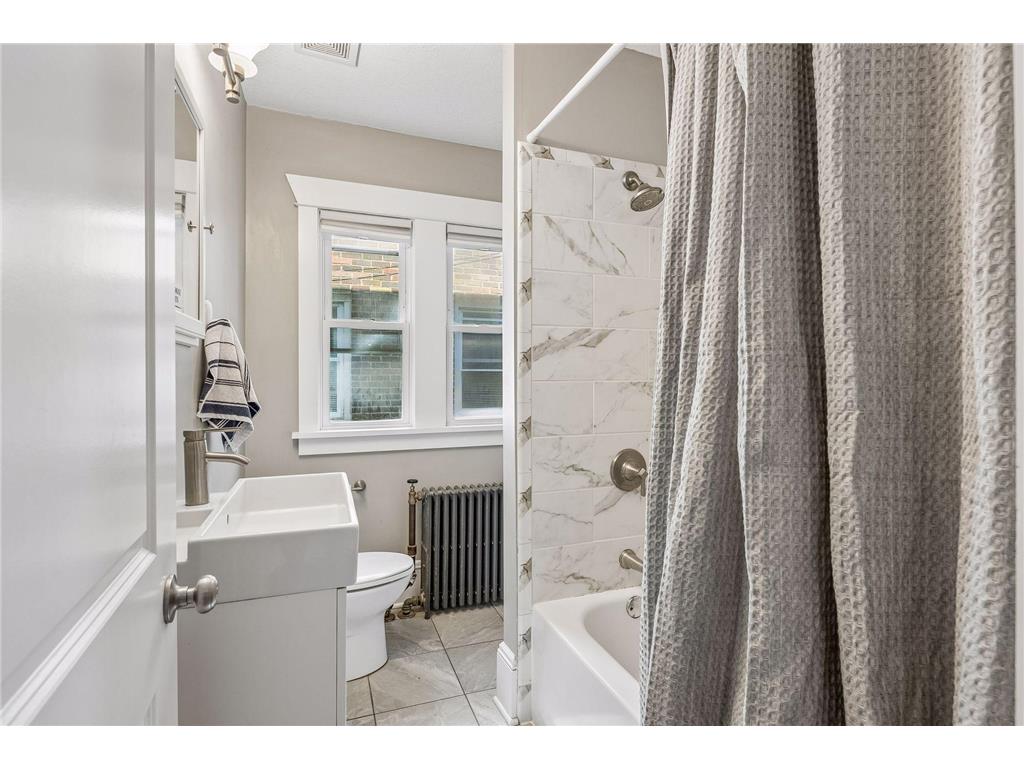 1896 Grand Avenue Saint Paul MN 55105 7060391 image17
