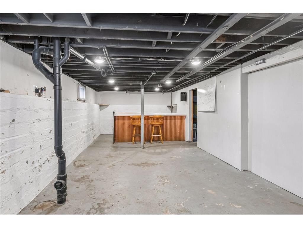 1896 Grand Avenue Saint Paul MN 55105 7060391 image29