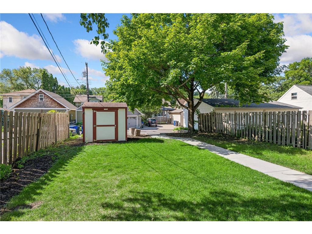 1896 Grand Avenue Saint Paul MN 55105 7060391 image37