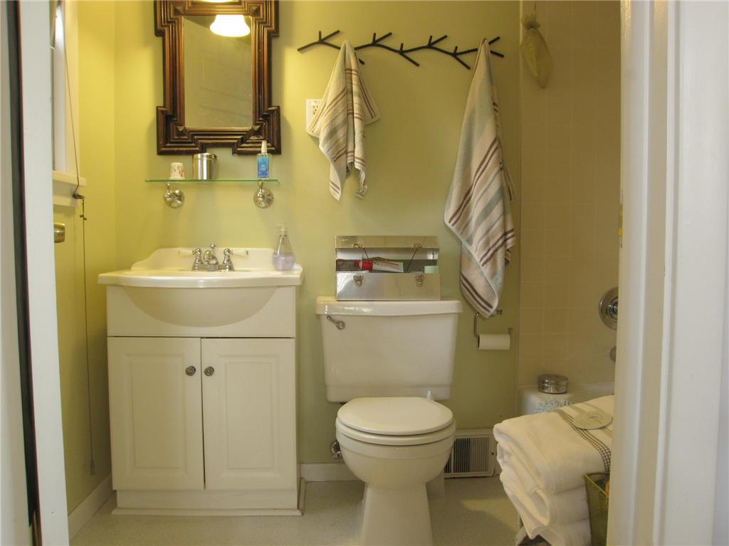 1896 Walter Street Maplewood MN 55109 7074582 image16