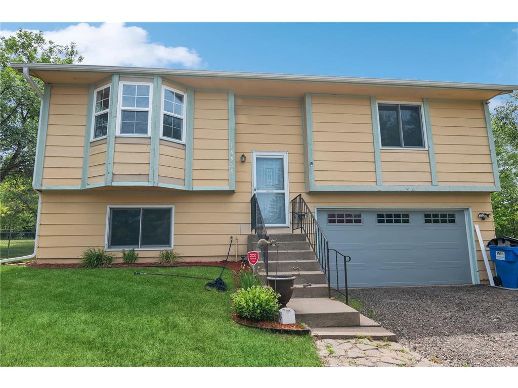 18960 Flora Street NW Oak Grove MN 55011 6398840 image1