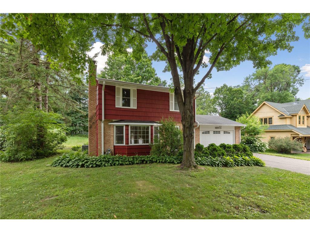 18975 Easton Road Deephaven MN 55391 6482347 image1