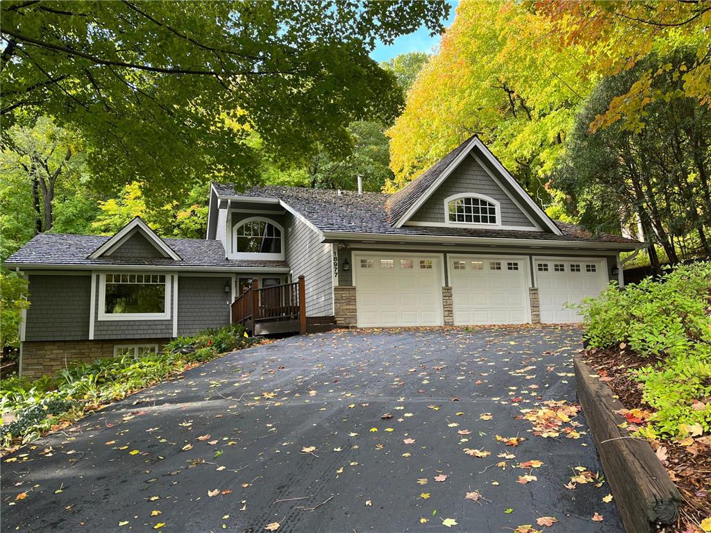 18977 Carsonwood Road Deephaven MN 55391 6448059 image1
